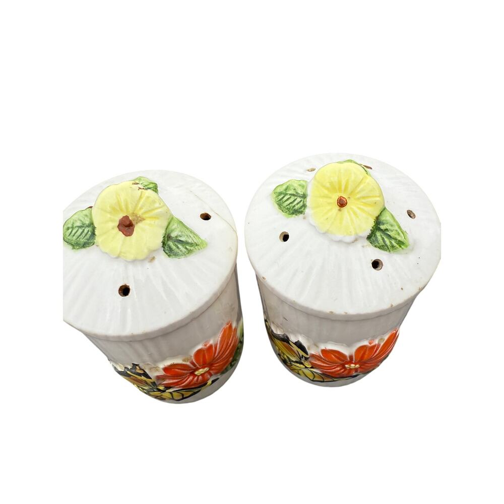 🦋 Vintage Butterfly Flower Salt & Pepper Shakers Hand Painted Cottagecore - Picture 2 of 4